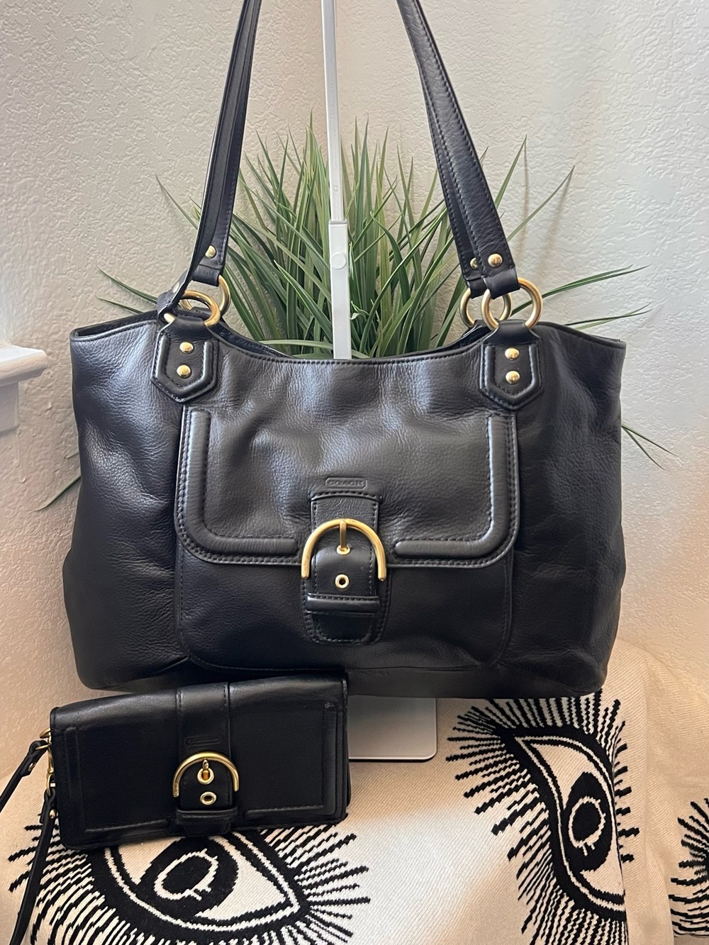 COACH Campbell Belle Carryall Shoulder Bag and Buckle Wallet/Wistlet